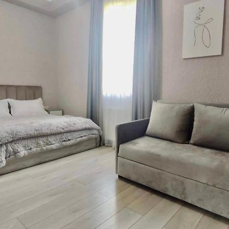 Guest House Nima クタイシ エクステリア 写真