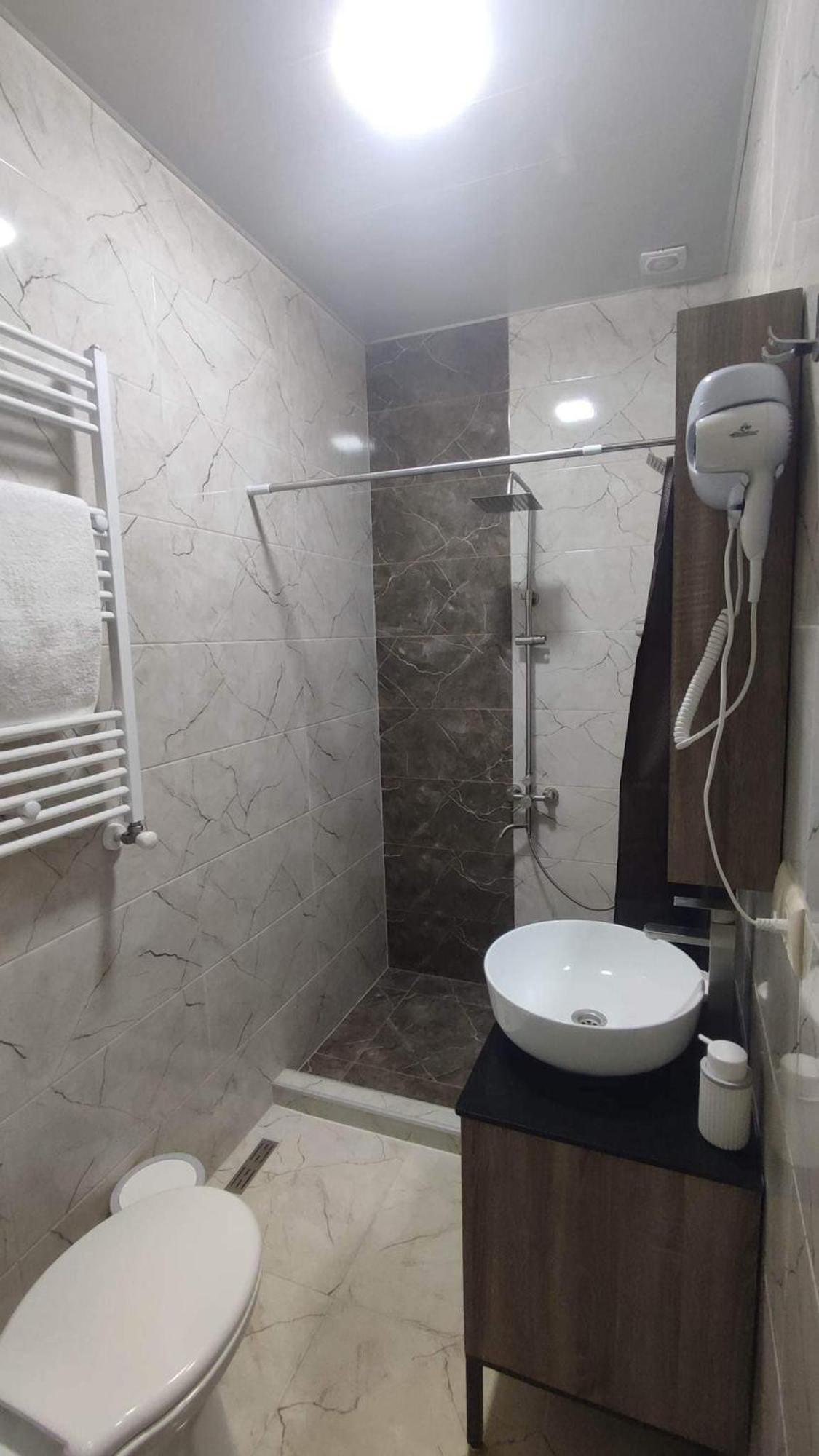 Guest House Nima クタイシ エクステリア 写真