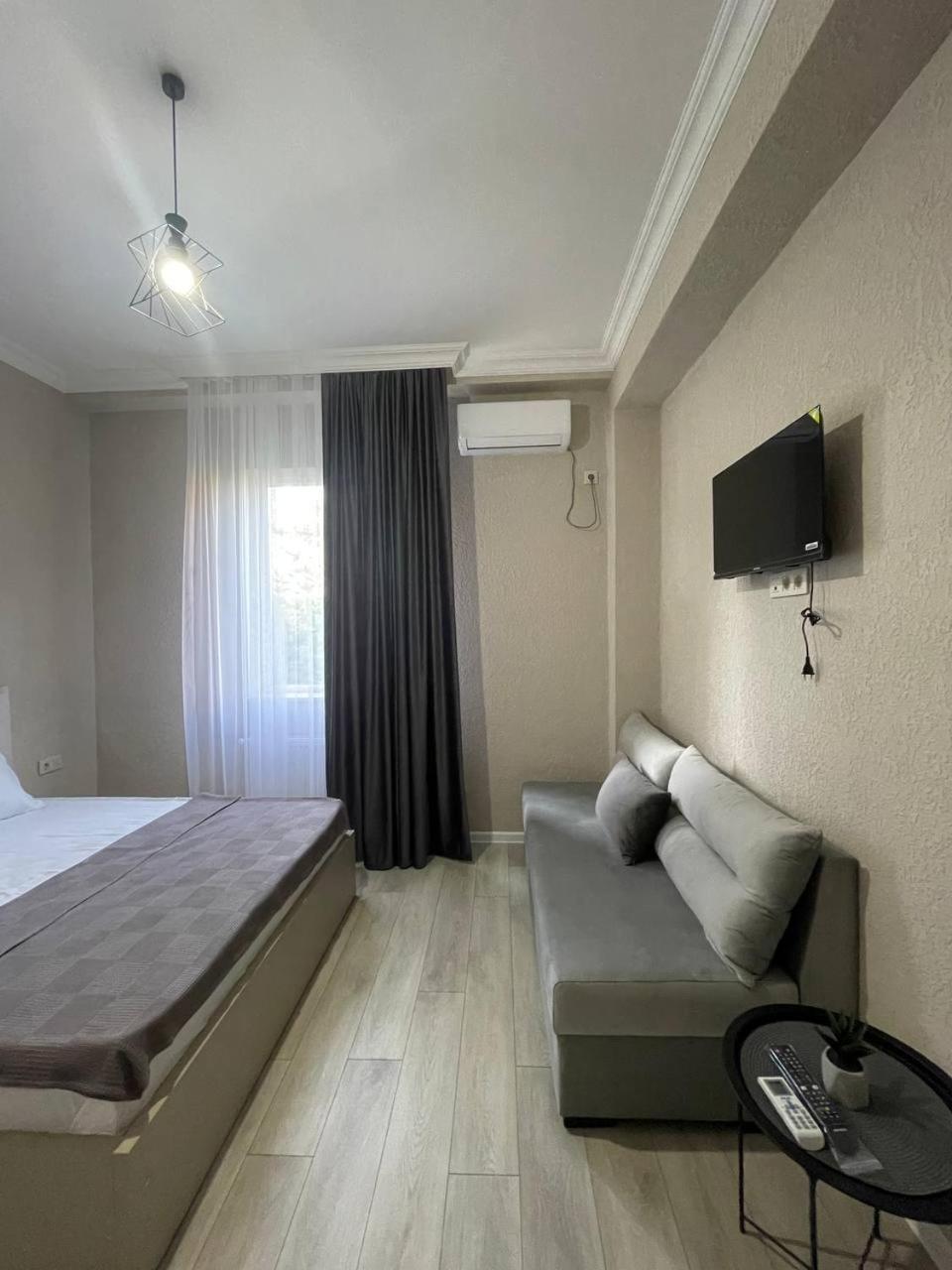 Guest House Nima クタイシ エクステリア 写真