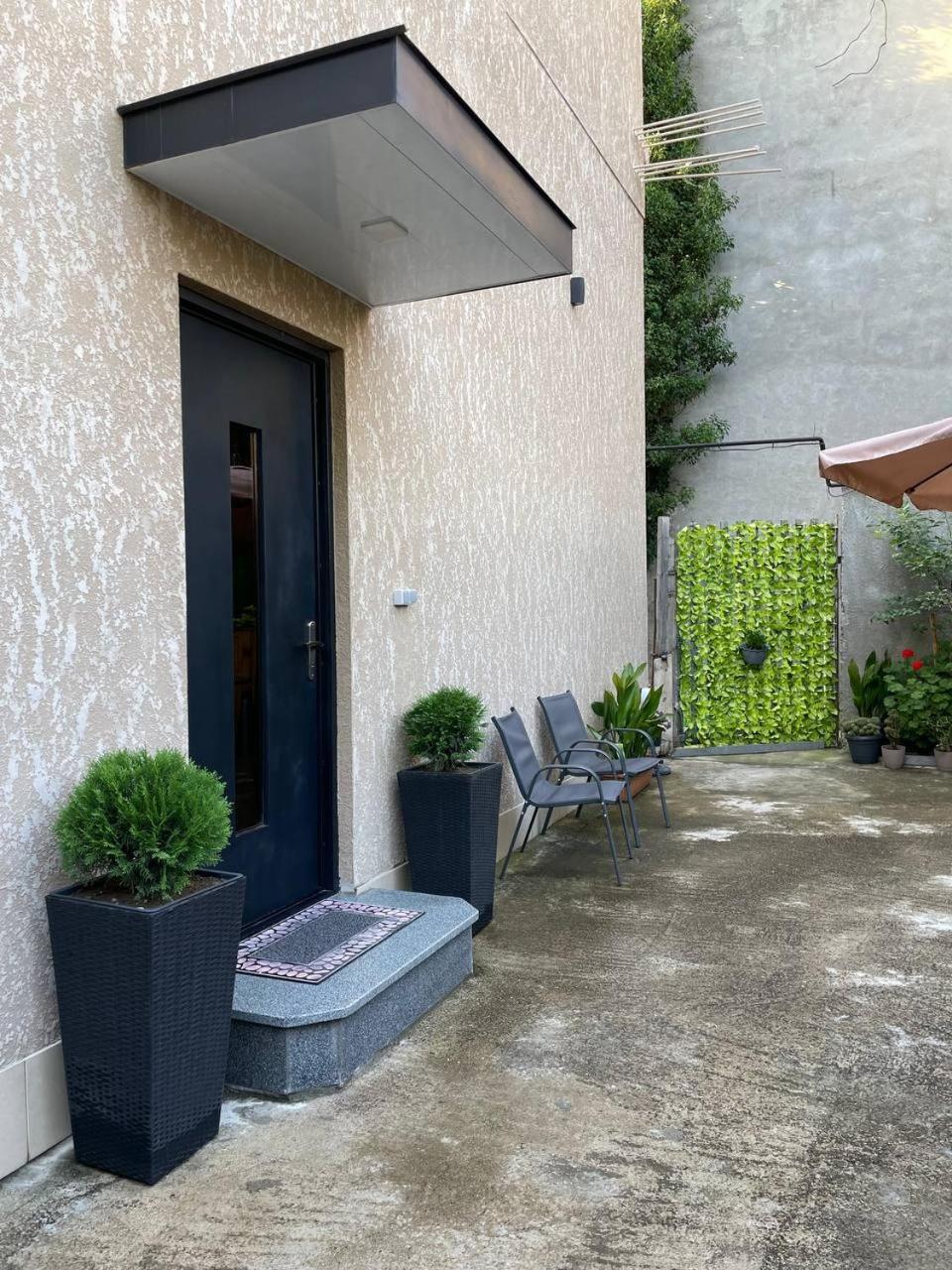 Guest House Nima クタイシ エクステリア 写真